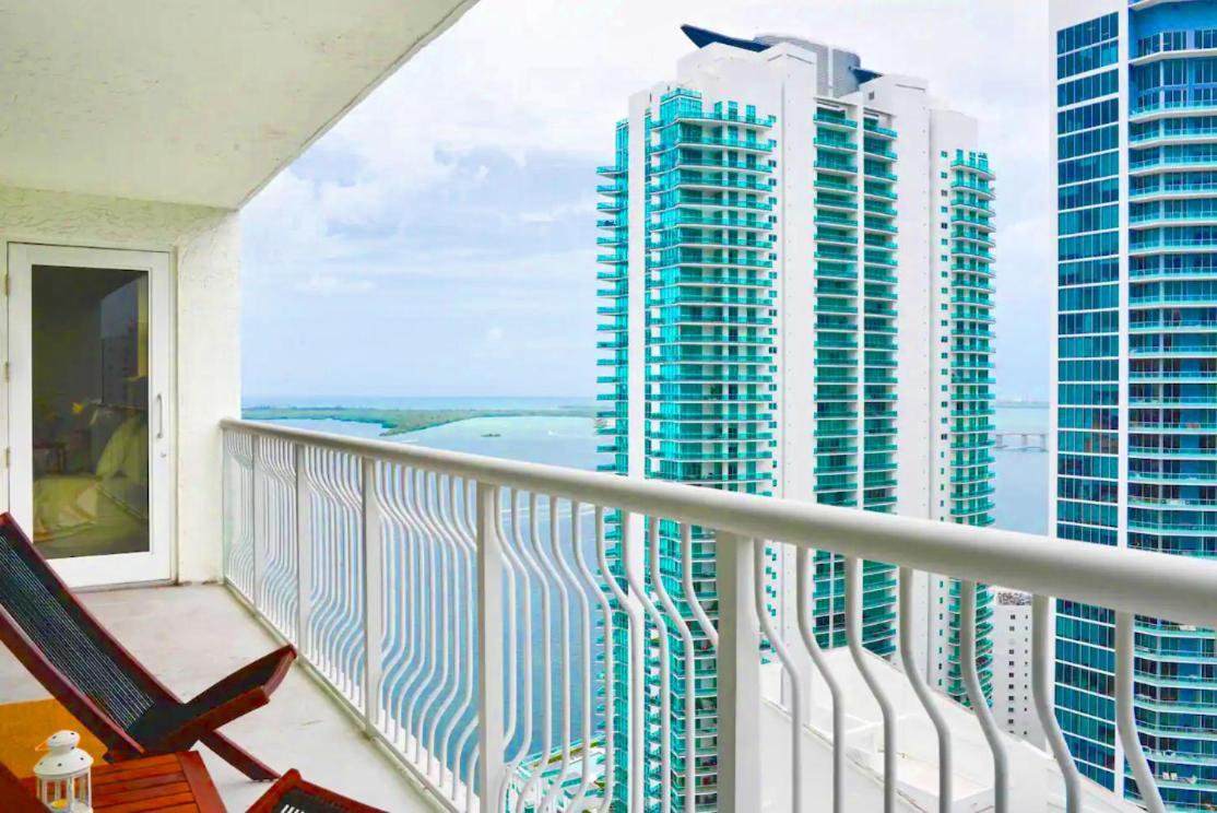 Luxury 2 Bedroom Apartment At Brickell With Pool Miami Exterior photo