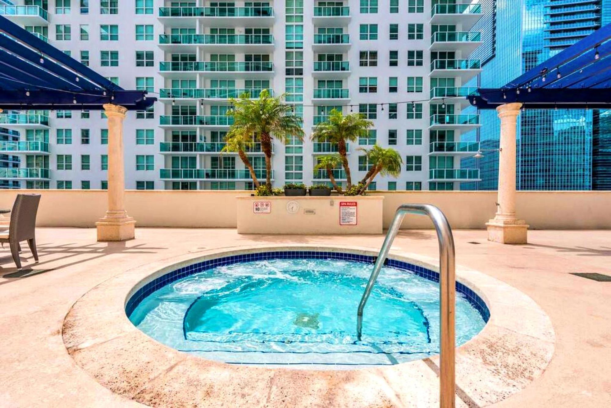 Luxury 2 Bedroom Apartment At Brickell With Pool Miami Exterior photo